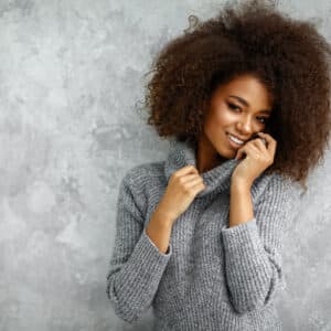 Tendances Automne-Hiver : Les plus Beaux pulls et gilets en cachemire pour femme